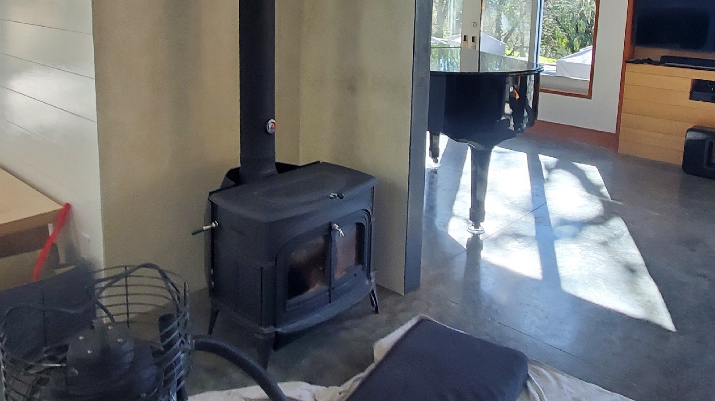 Ashes to Ashes - Professional chimney cleaning and repair services in Santa Rosa, Oregon
