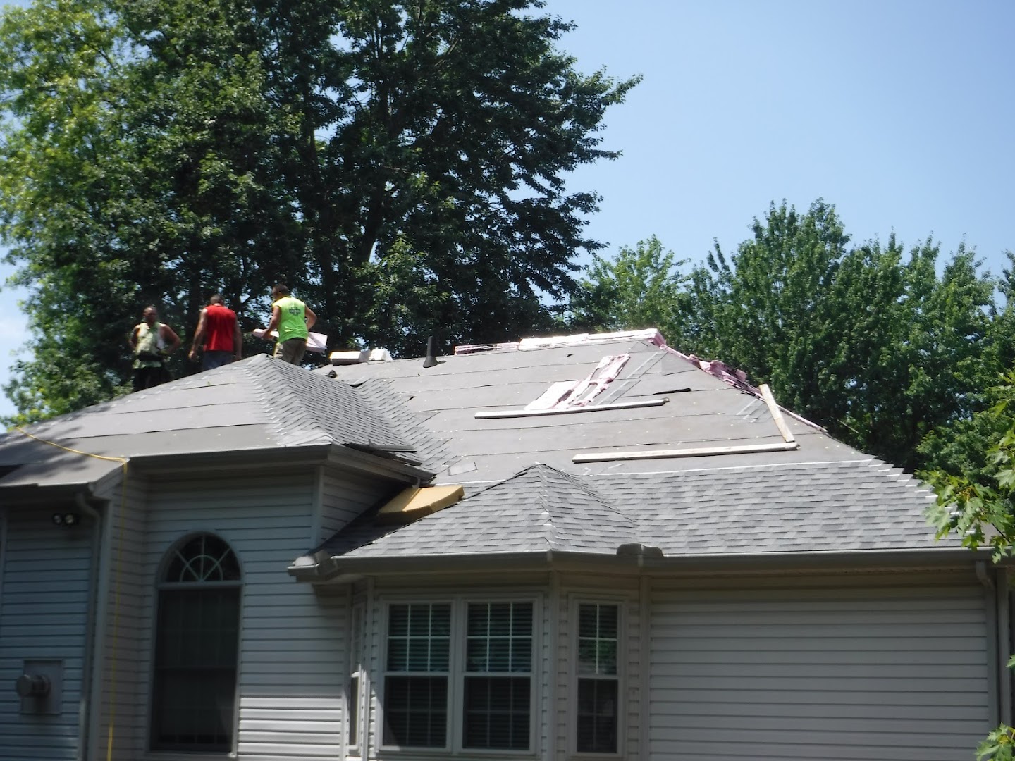 BCS Contractor And Chimney Sweep & Repair And Gas Fireplace Services LLC - Professional chimney cleaning and repair services in Maumee, Ohio