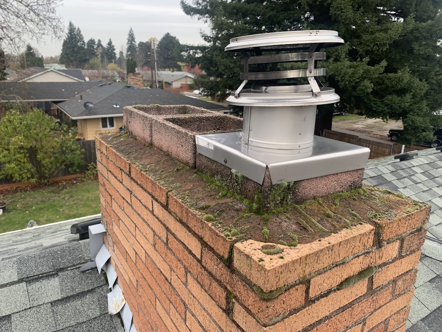 Chimney Sweep Specialist - Professional chimney cleaning and repair services in Portland, Oregon