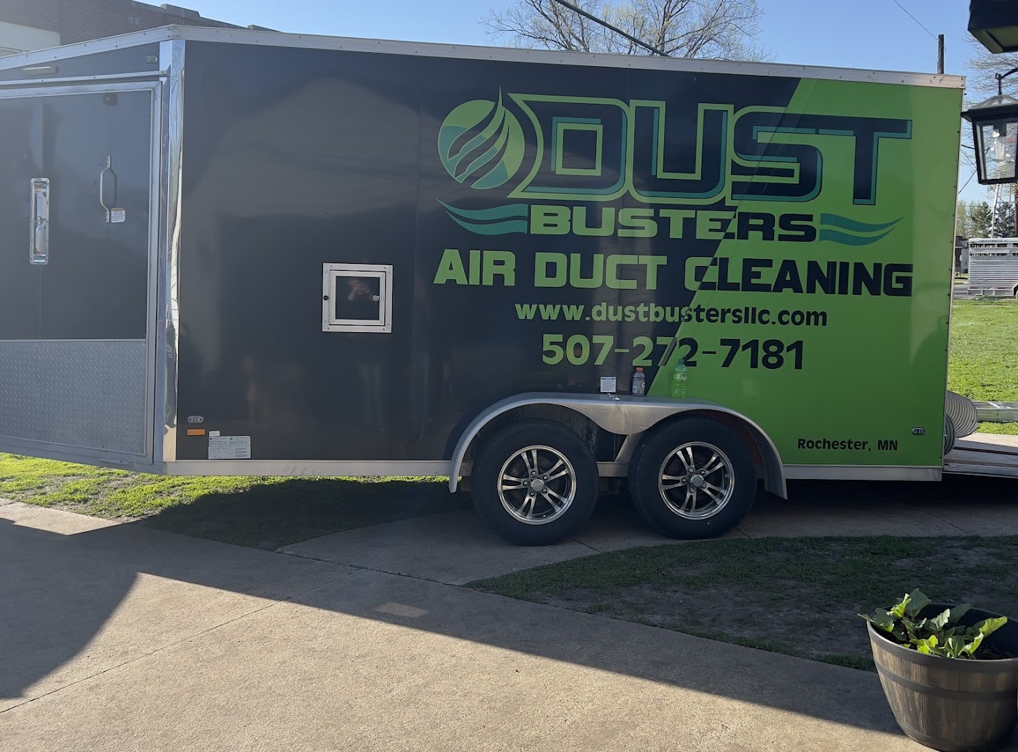 Dust Busters thumbnail 3