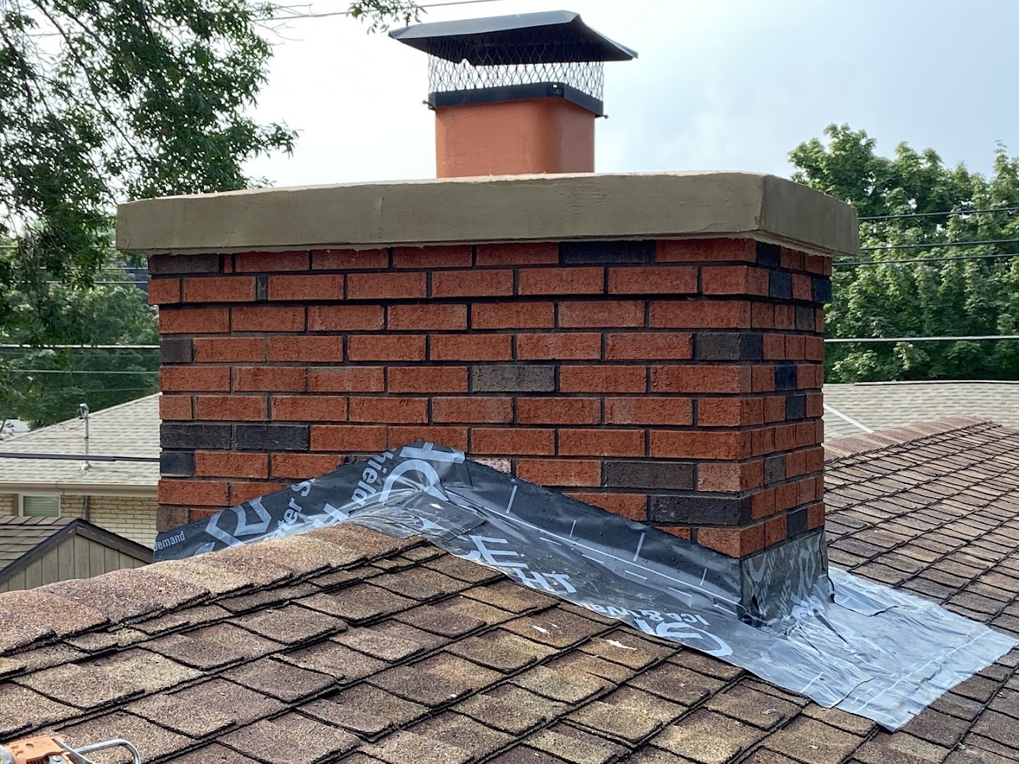 Holts Chimney Service - Professional chimney cleaning and repair services in Milwaukee, Massachusetts