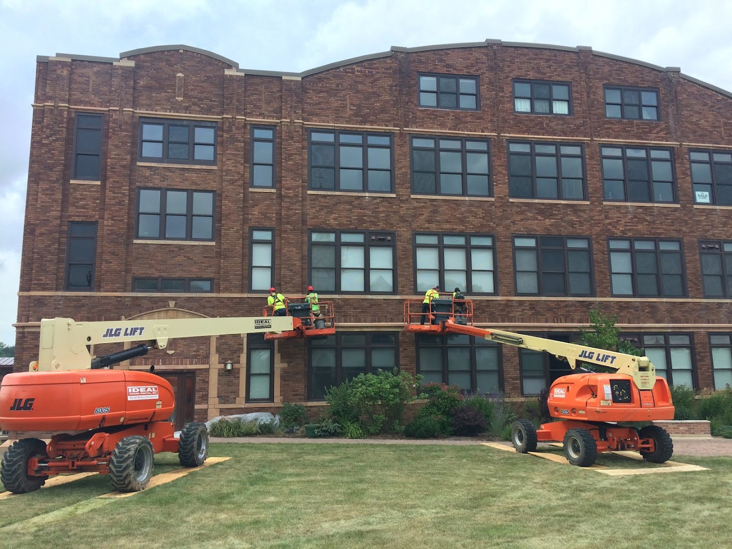 Mississippi Valley Masonry - Professional chimney cleaning and repair services in La Crosse, Wisconsin