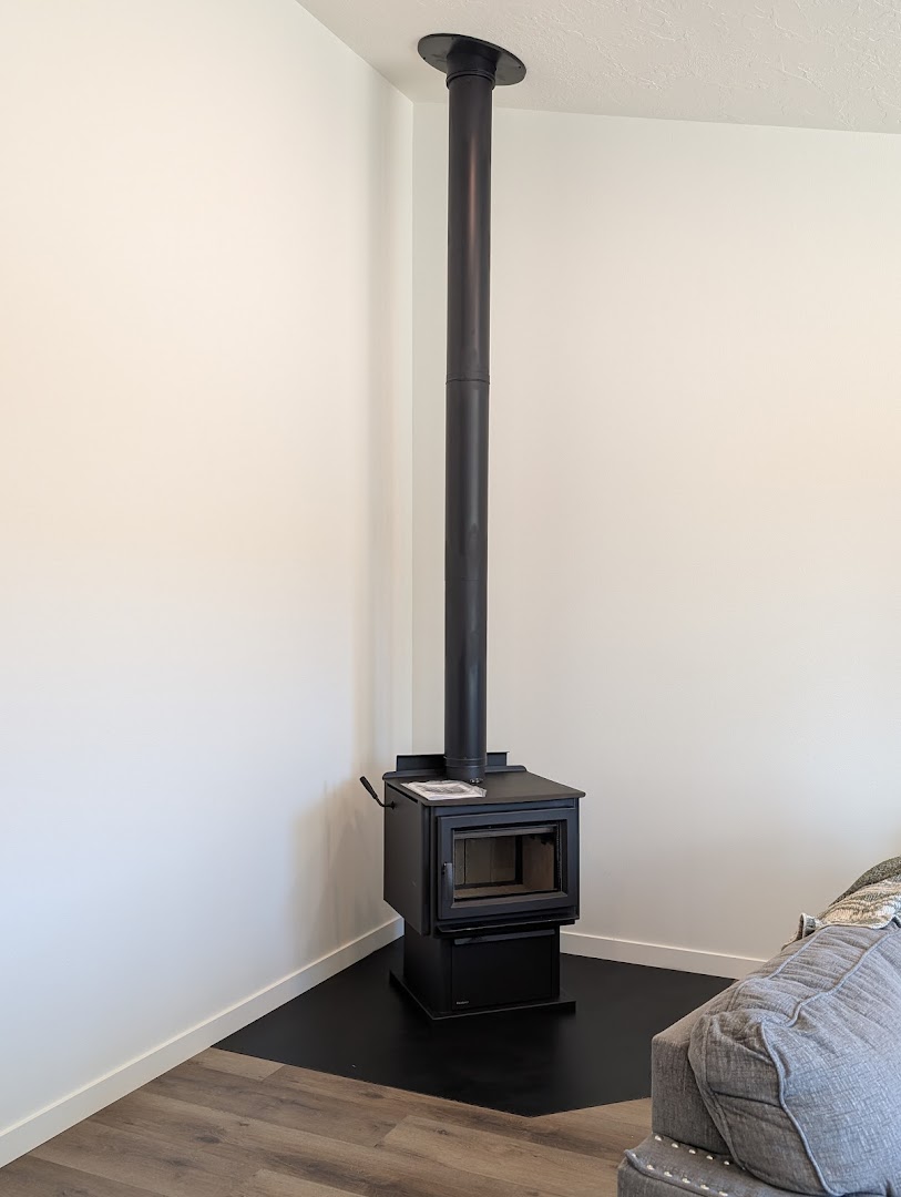 R.E. Chimney Services - Professional chimney cleaning and repair services in Redmond, Oregon