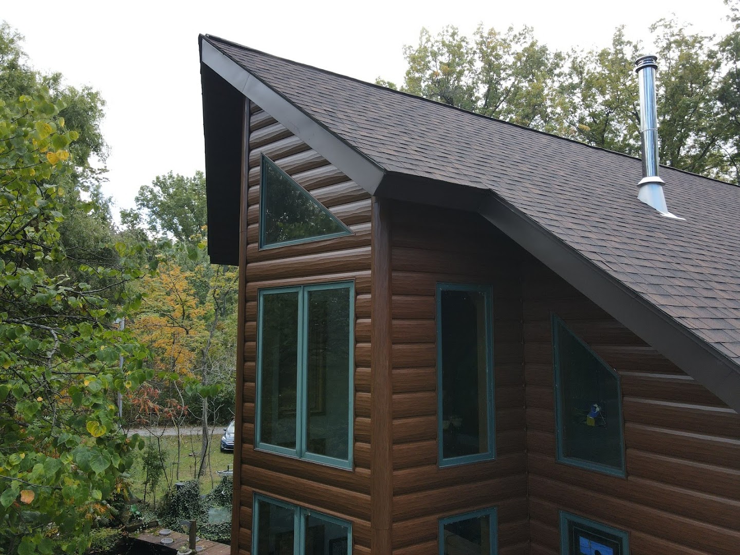 Seagate Roofing and Foundation Services - Professional chimney cleaning and repair services in Toledo, Ohio